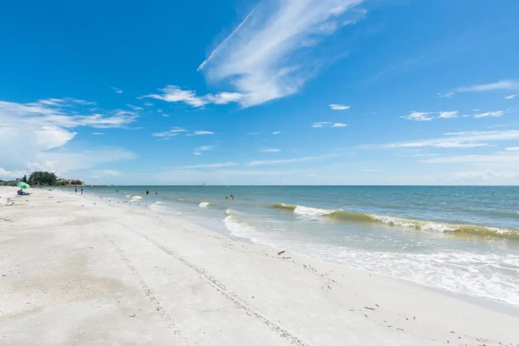 108 Beach Place Condos