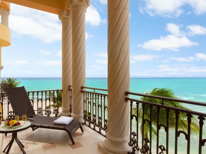 Wyndham Alltra Playa del Carmen Adults Only All Inclusive photo 10