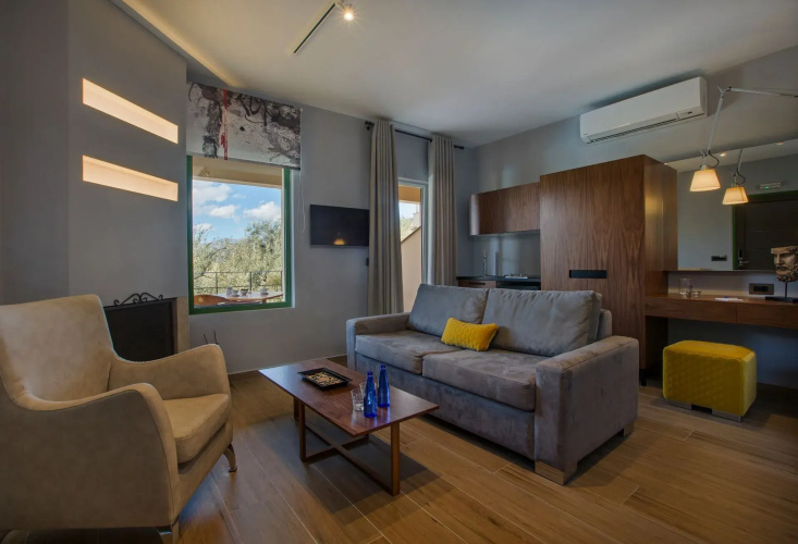 Anthemion Suites & Villas