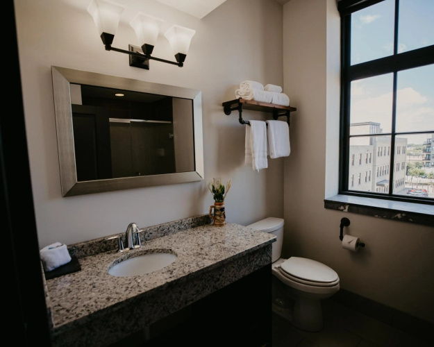 The Brewhouse Inn And Suites photo 9
