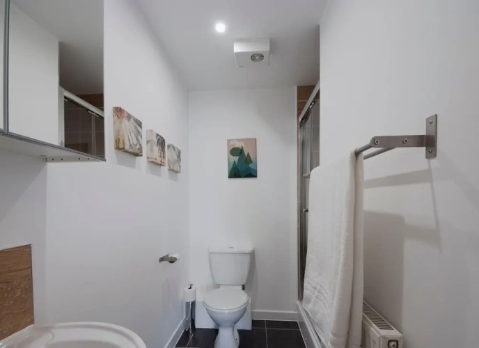 2 Bedrooms Apartment