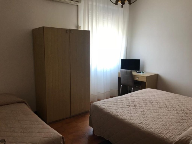 Economy Triple room