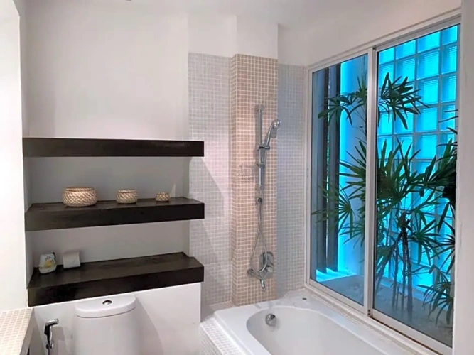 3 Bedrooms Apartment
