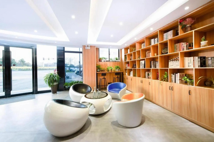 junyi hotel（Wuxi East Station Store）