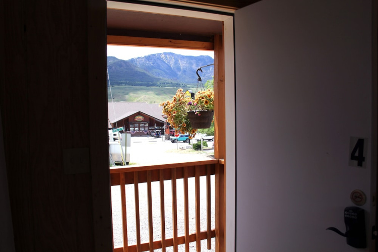 Yellowstone's Treasure Cabins