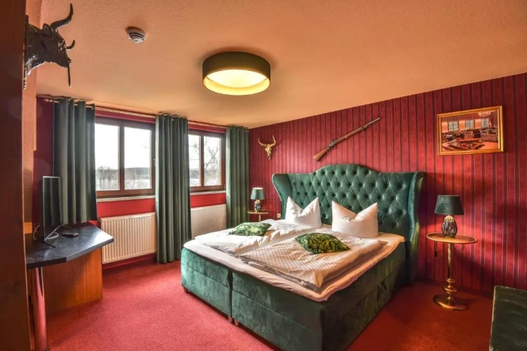 Standard Triple room