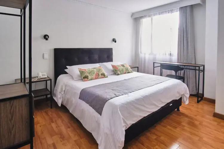 Hotel Virrey Central