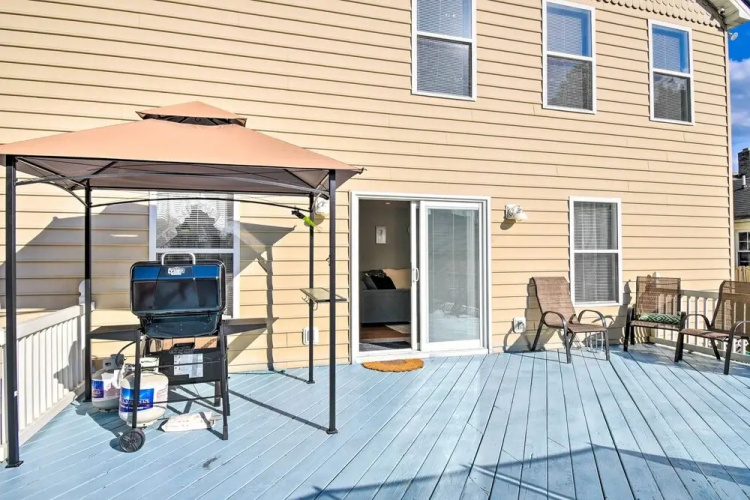 Norfolk Beach House Rental w/ Private Pool!