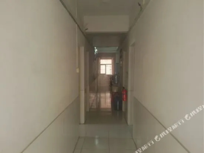 Junyi Hostel Hotel Overview