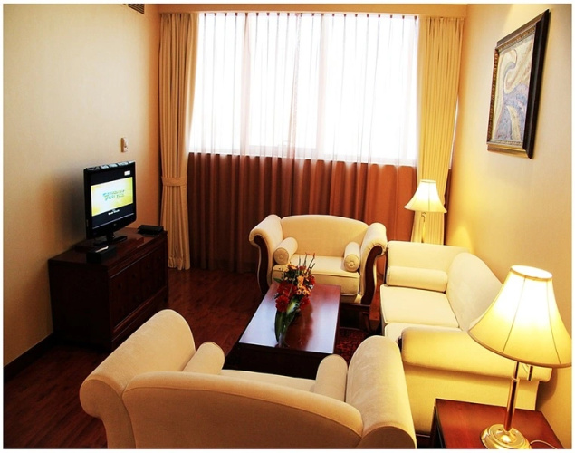 Trianon Royal Hotel
