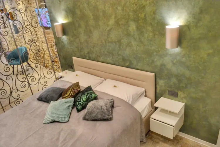 Studio Apartment Eleven