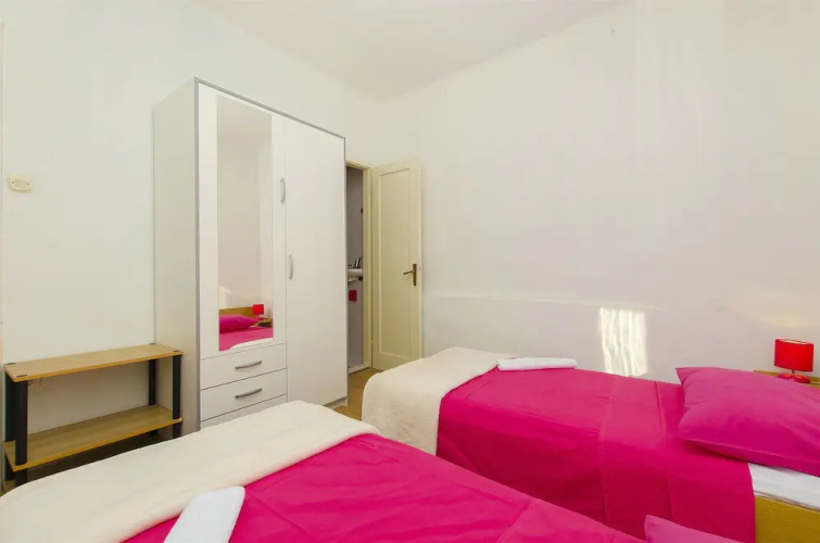 Apartment Pirija