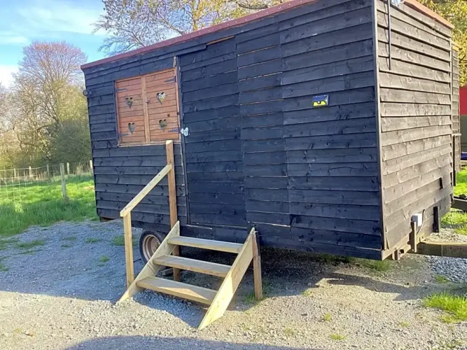 Vigo Retreat cabin 2