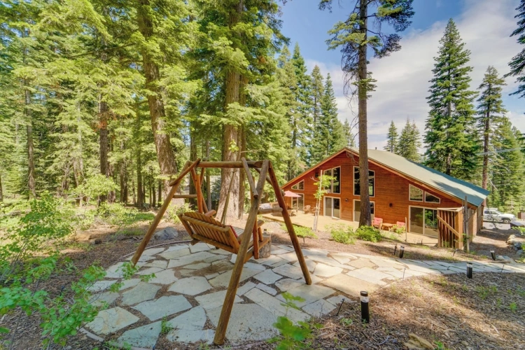 3 Bedrooms Cottage with balcony