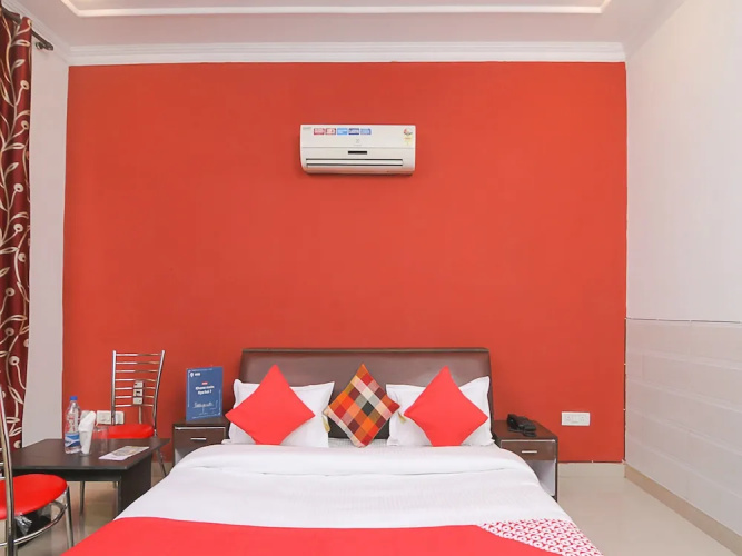 Fabhotel Signature Cyber Park