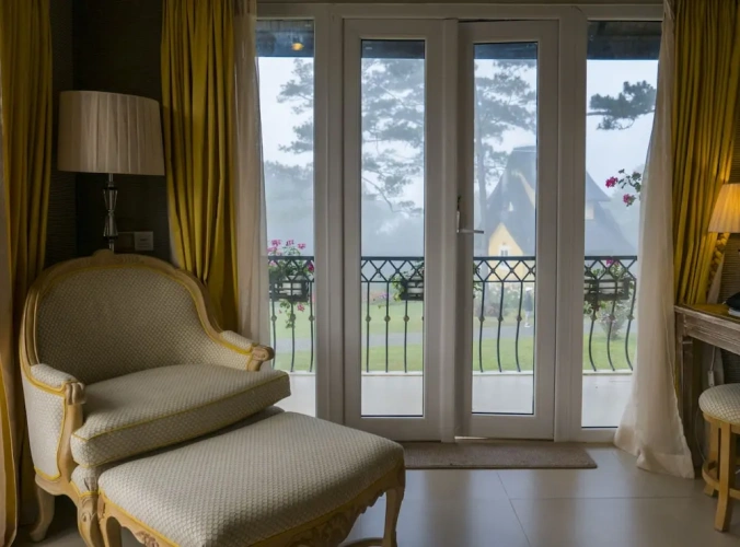 Deluxe Double Suite with garden view