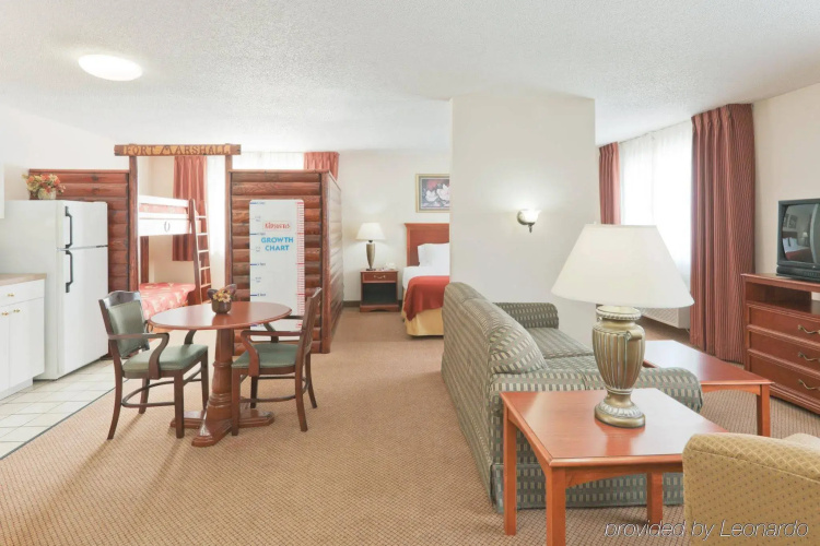 Holiday Inn Express Marshall by IHG