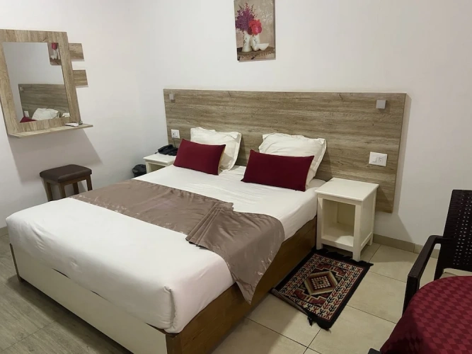 Standard Twin room with garden view