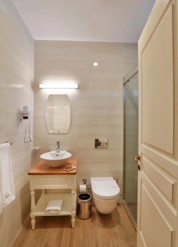 Standard Double Basement room