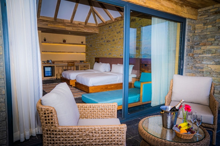 Deluxe Twin room with balcony
