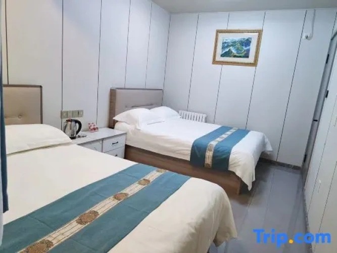 Classic Double Basement room