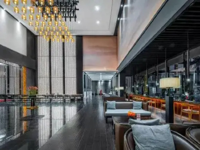 Huayi Hotel