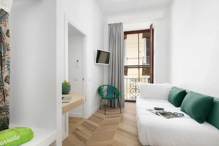 2 Bedrooms Apartment