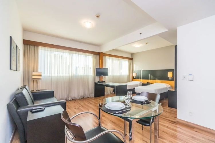 Standard Twin Suite