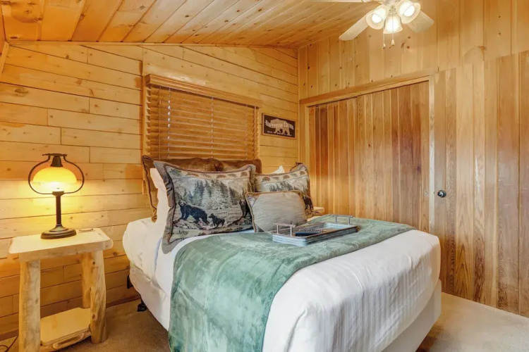 Log Lodge