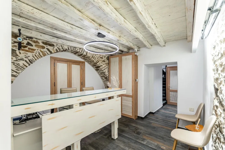 Mariet Naxos Elegant Suites