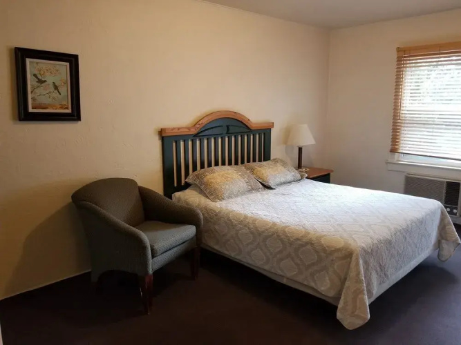 The Manor Motel