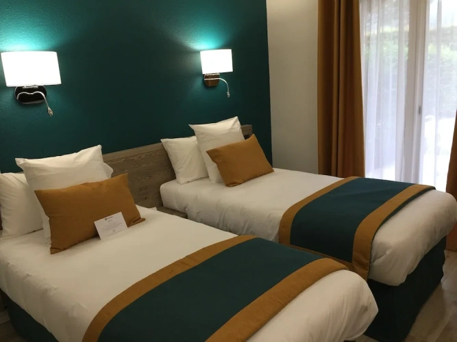 Classic Twin room with balcony