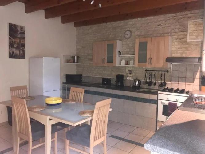 2 Bedrooms Villa