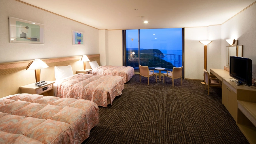 Standard Triple room