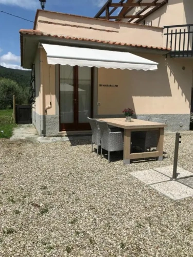 Apartment with garden view