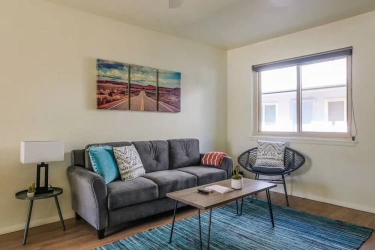 Nob Hill Apartments by Frontdesk
