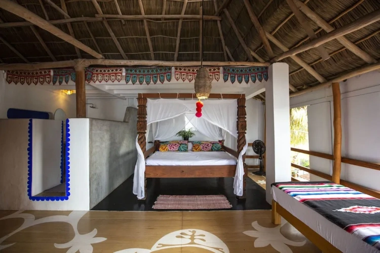 Standard Twin room with balcony and with ocean view
