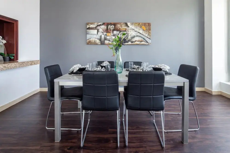 Sophisticated 2BR With Stunning Burj Khalifa Views - Image 10