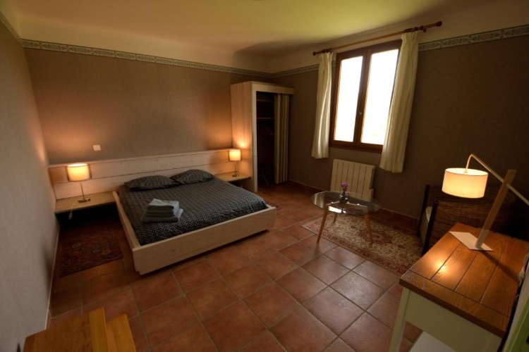 Standard Triple room with view