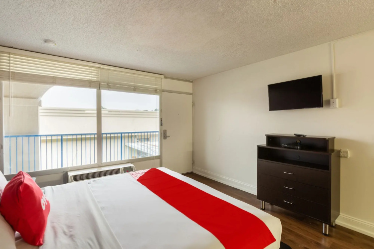 OYO Hotel Baton Rouge - Mead Rd