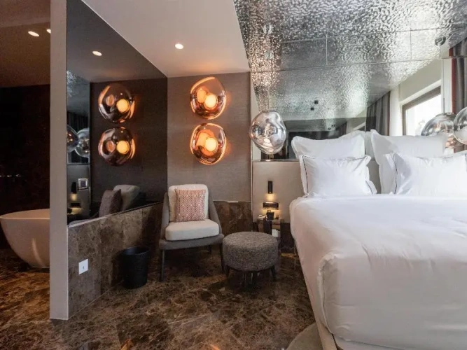 Suite