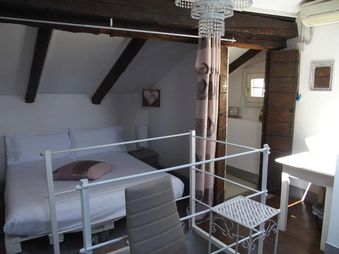 19 Borgo Cavour