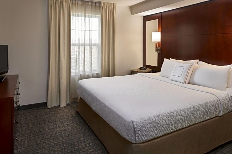 2 Bedrooms Quadruple Suite with balcony