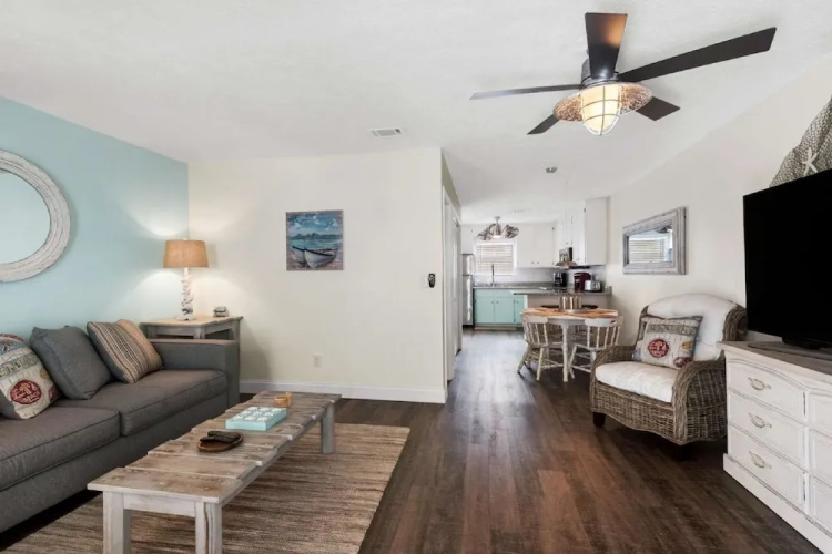 Good Times and Tan Lines 2 Bedroom Apartment