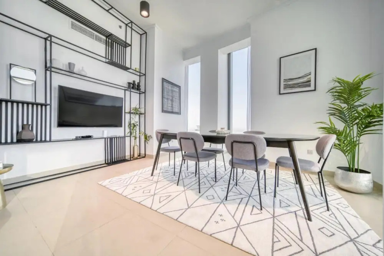 Contemporary Apt With Burj Khalifa View