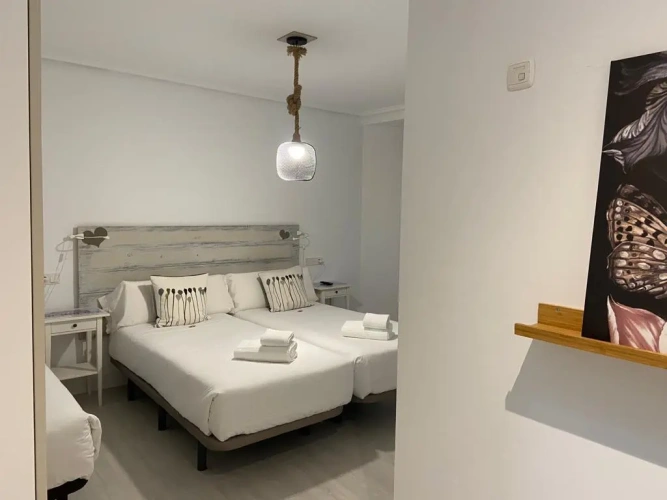 Standard Triple room