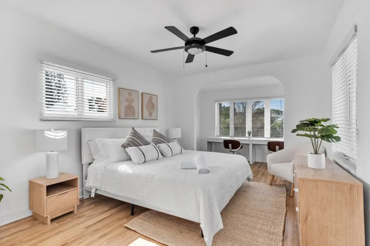 Stylish & Modern 4BD Home