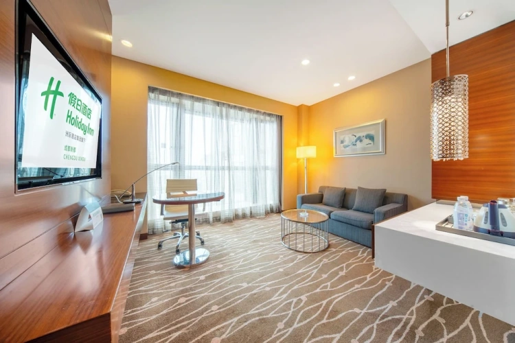 1 Bedroom Suite