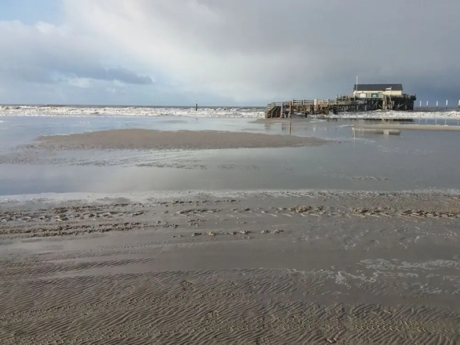 Holiday Apartment Beach View