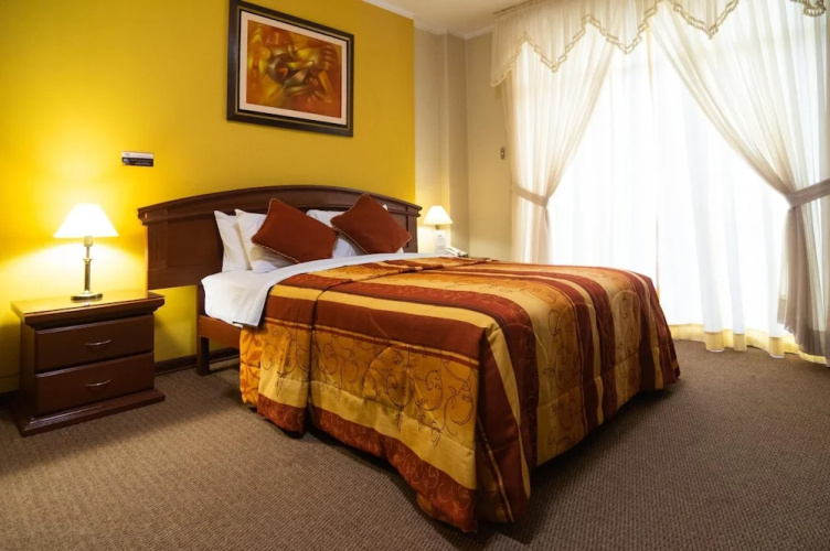 Hotel Sierra Dorada